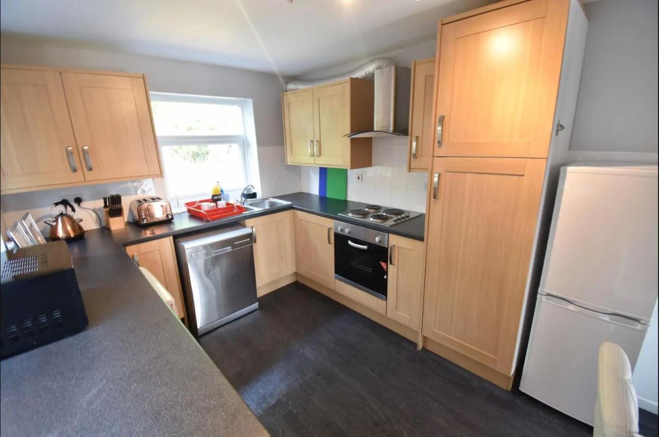 3-Bedroom Comfy Home In Solihull Exterior foto
